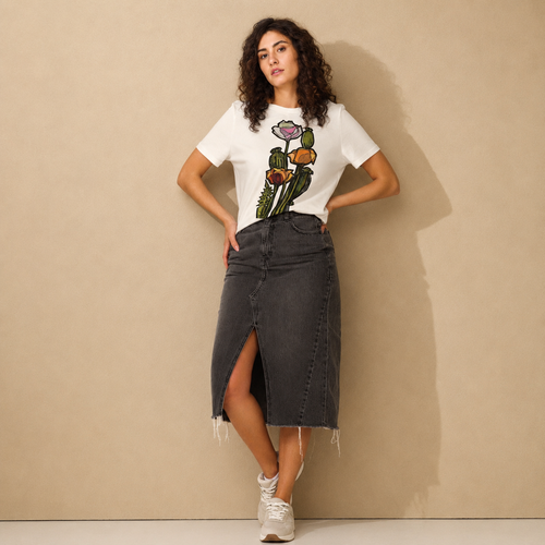 Hand-drawn Wild Poppy on organic off-white t-shirt — Wild Lines by Atme