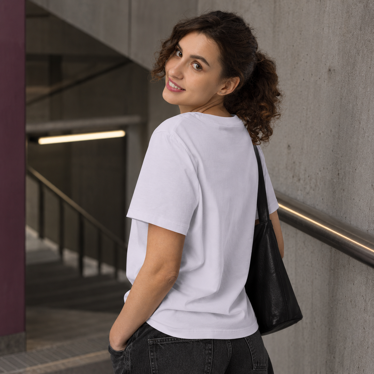 Women’s organic ribbed neck t-shirt
