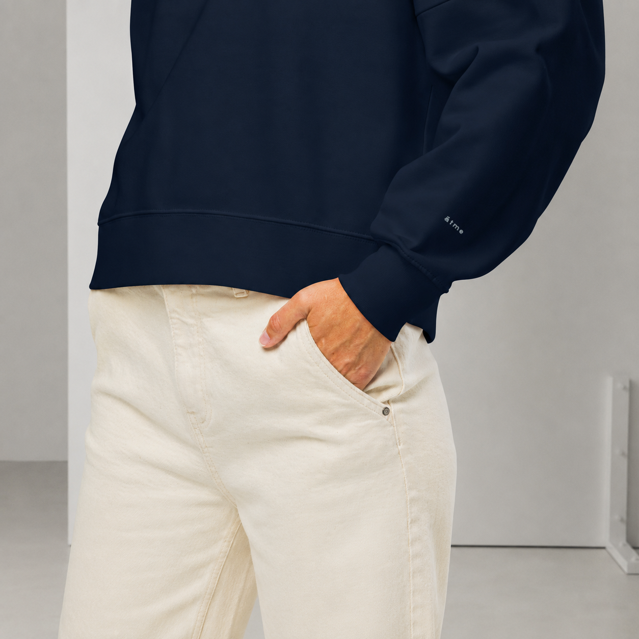 Amaryllis Sweatshirt