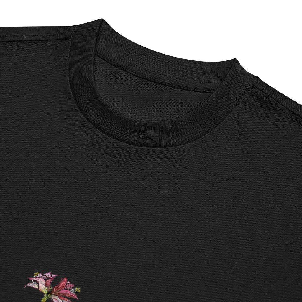 Wild Lines box tee with original Amaryllis illustration — Atme